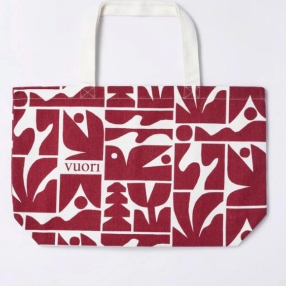 Vuori Handbags - NWT 2025 Vuori holiday tote in white & strawberry red 🍓 - sold out!